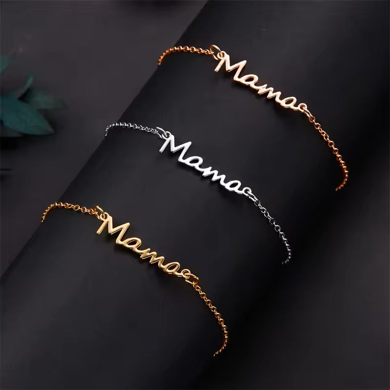Minimalist Mama bracelet in silver with petite charm