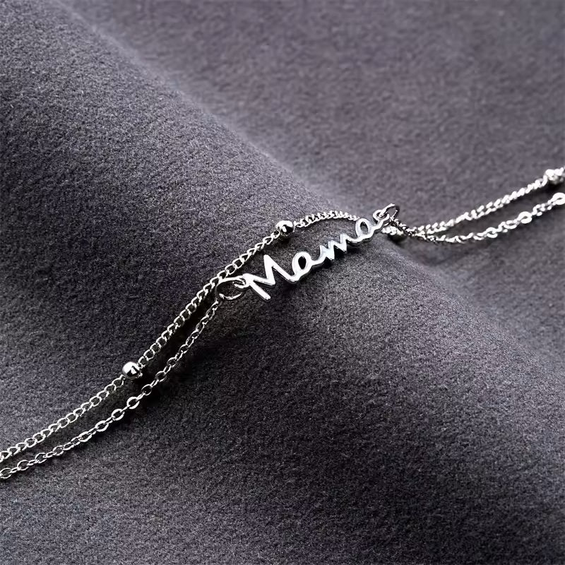 Minimalist Mama bracelet with fine chain – perfect gift for mum or mum-to-be