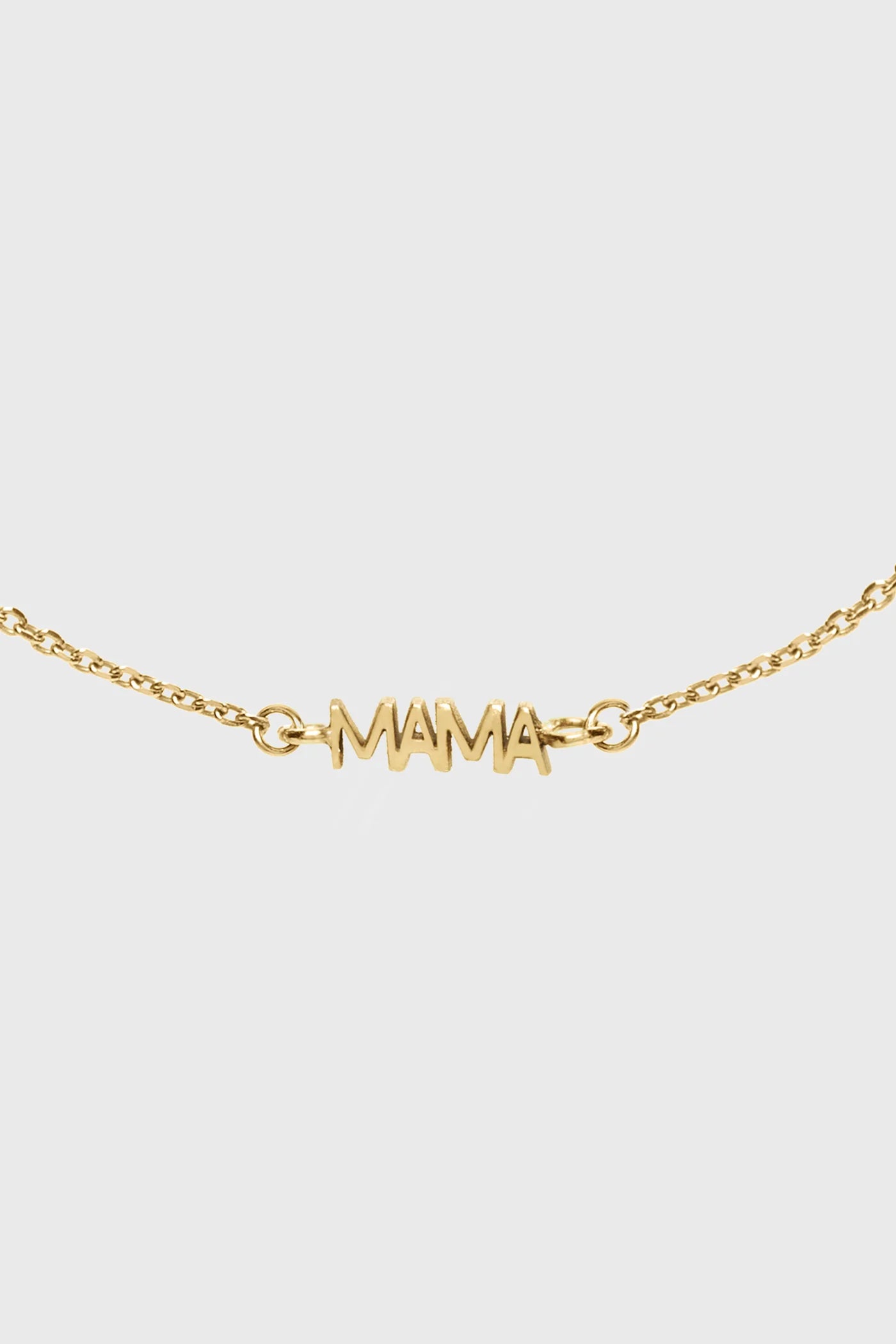 Minimalist mama bracelet with dainty chain