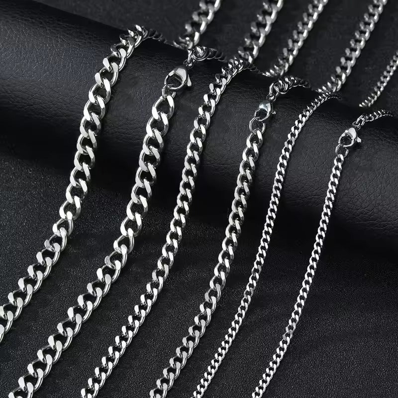 Crisar Chunky Gold Chain Necklace